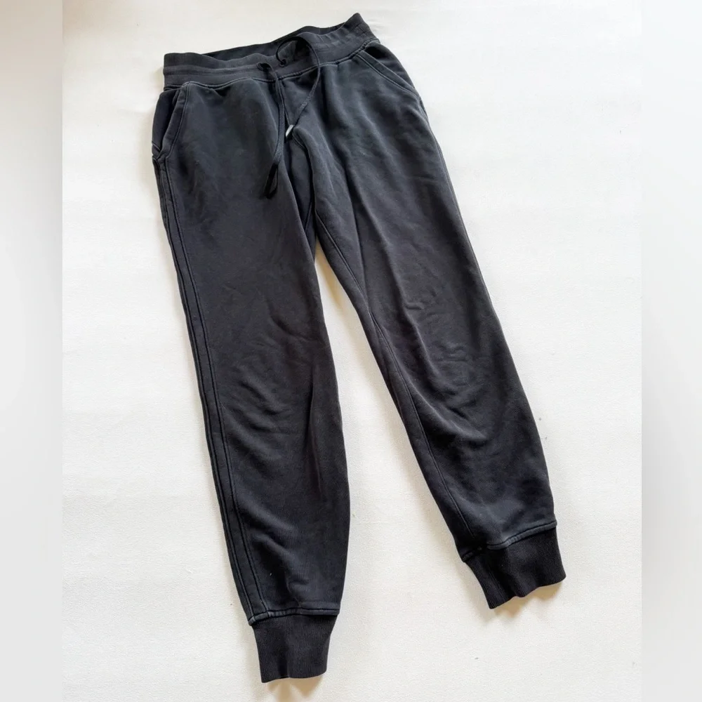 Women's Lululemon Black Scuba Jogger Sweats size 6 008-A